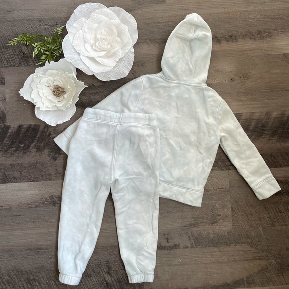 💘Tie-Dye Old Navy Sweatsuit - Picture 2 of 5